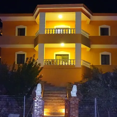 Lions Guest house *