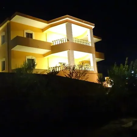 Guest house Lions Ksamil
