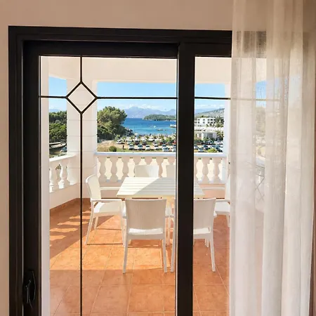ゲストハウス Lions 4*