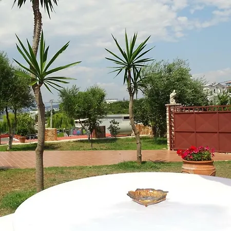 Lions 3* كساميل